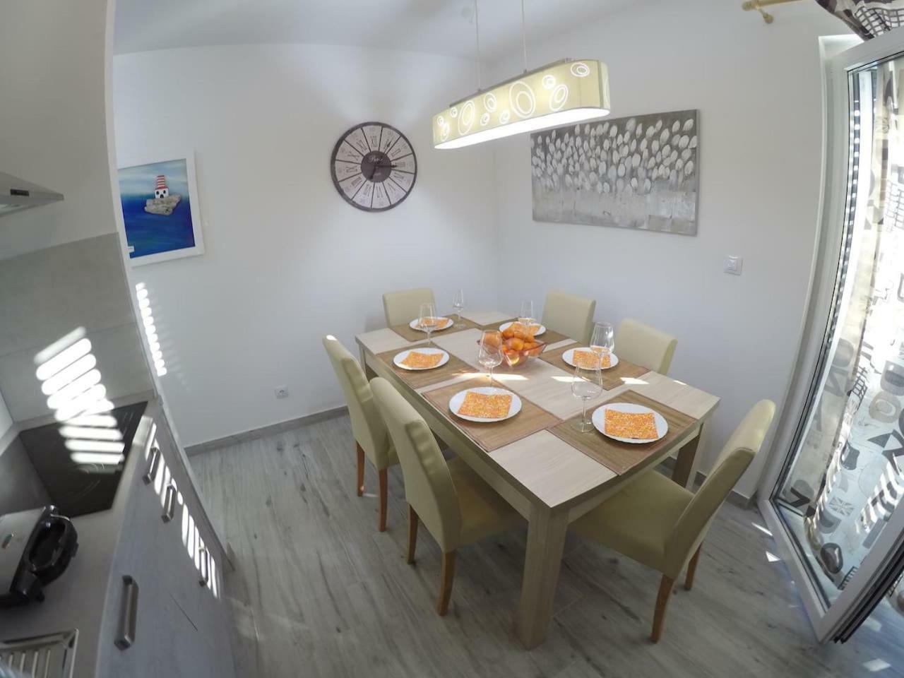 The Globetrotter'S Residence Kaštel Novi المظهر الخارجي الصورة